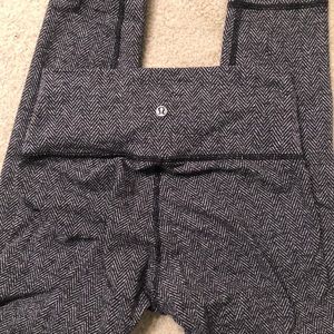Lululemon Knit pants size 4 houndstooth
